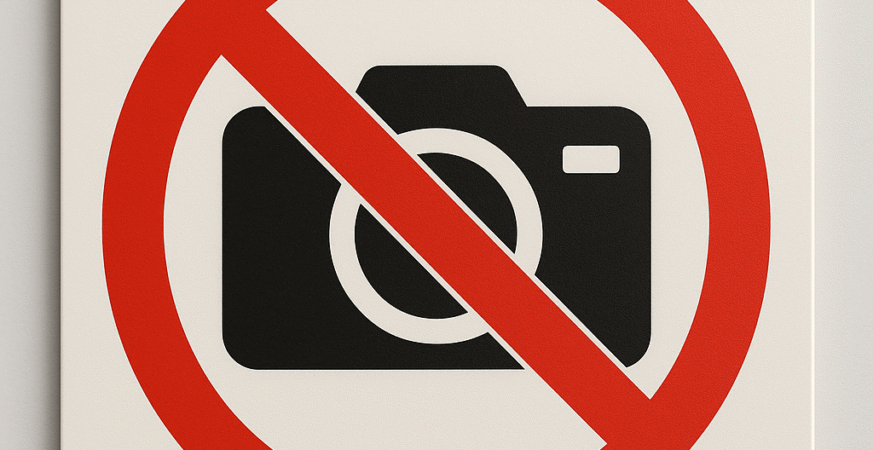 13 Global Destinations Where Taking a Selfie