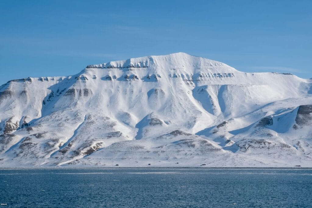 Polar Latitudes Discoverer ship