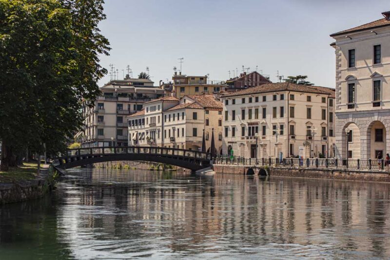 Buranelli-canal-view- Treviso