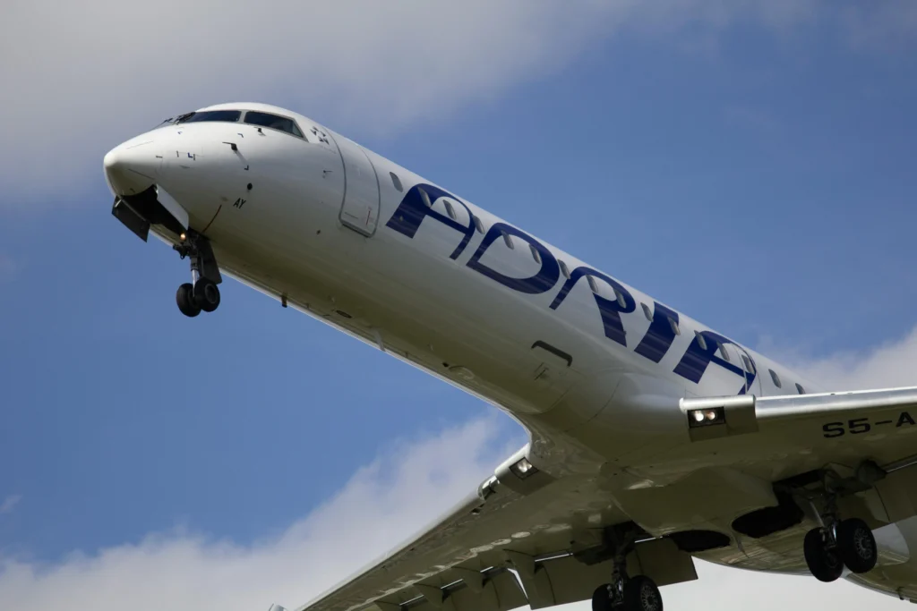 Toronto Pearson Airport Flights Expand